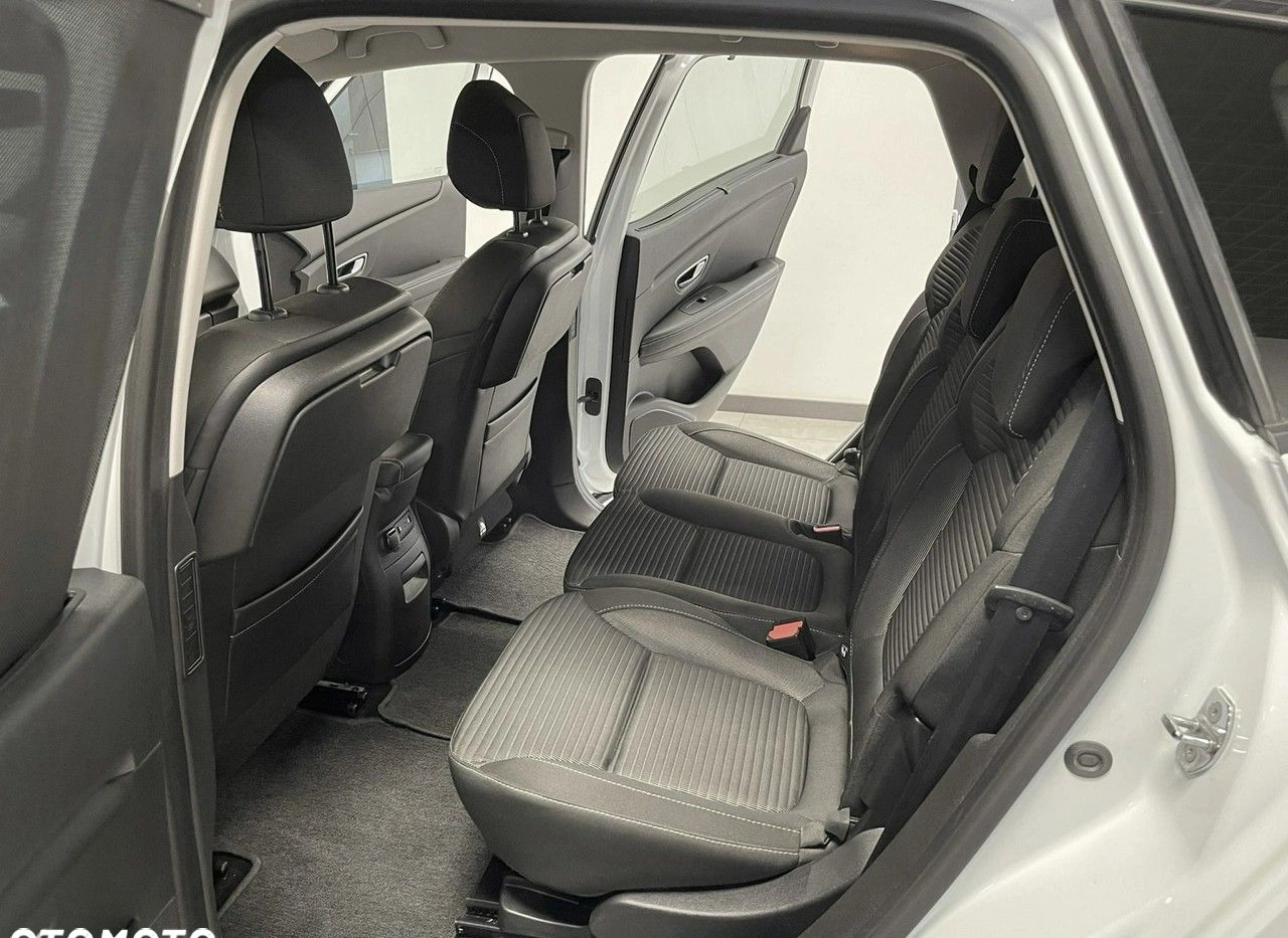 Renault Scenic cena 50200 przebieg: 240000, rok produkcji 2018 z Sopot małe 742